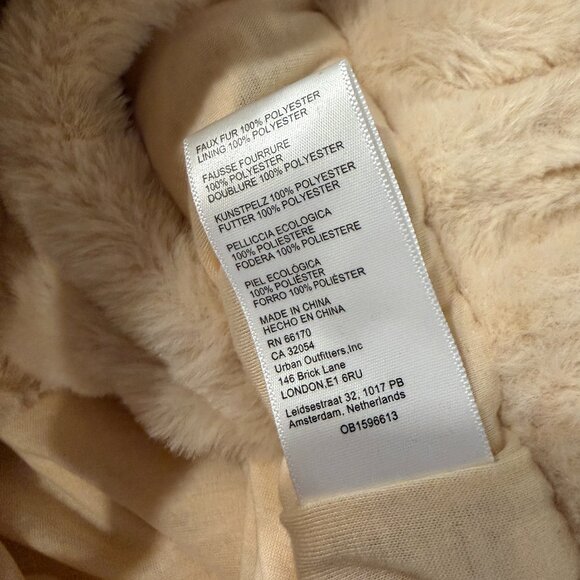 Urban Outfitter Zip Up Crop Hooded FleeceTeddy Sherpa Jacket - Picture 6 of 6